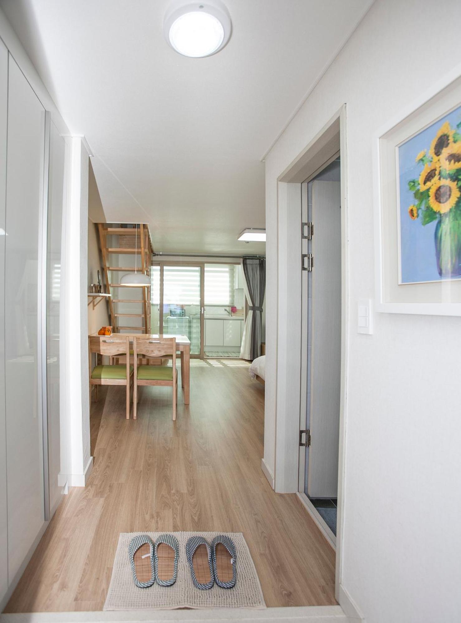 Jeju Aria Pension Exterior foto